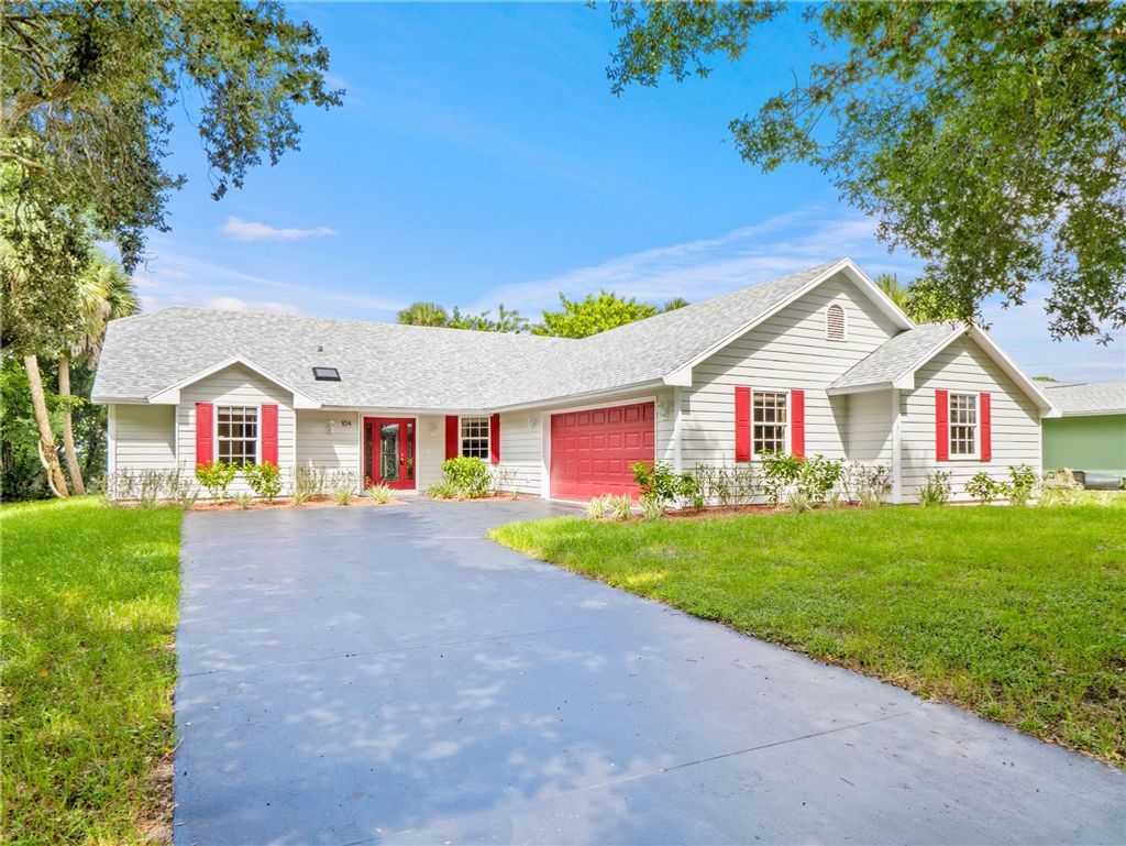 Photo of 104 Bryant Court, Sebastian, FL 32958 (MLS # 291596)