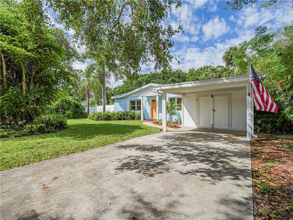 Photo of 2665 58th Court, Vero Beach, FL 32966 (MLS # 291614)