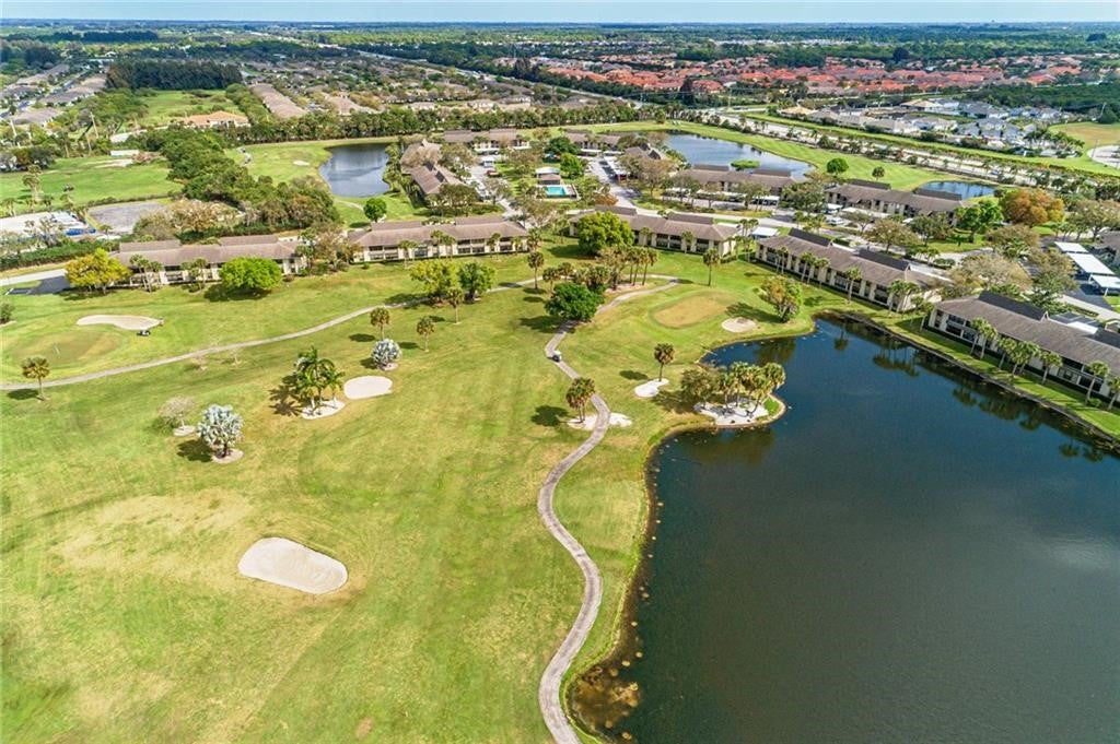 12 Plantation Drive 104, Vero Beach