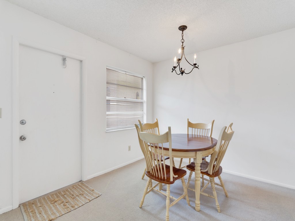 Vero Beach, Florida 32962, United States, 1 Bedroom Bedrooms, ,2 BathroomsBathrooms,Residential,Pending,28715