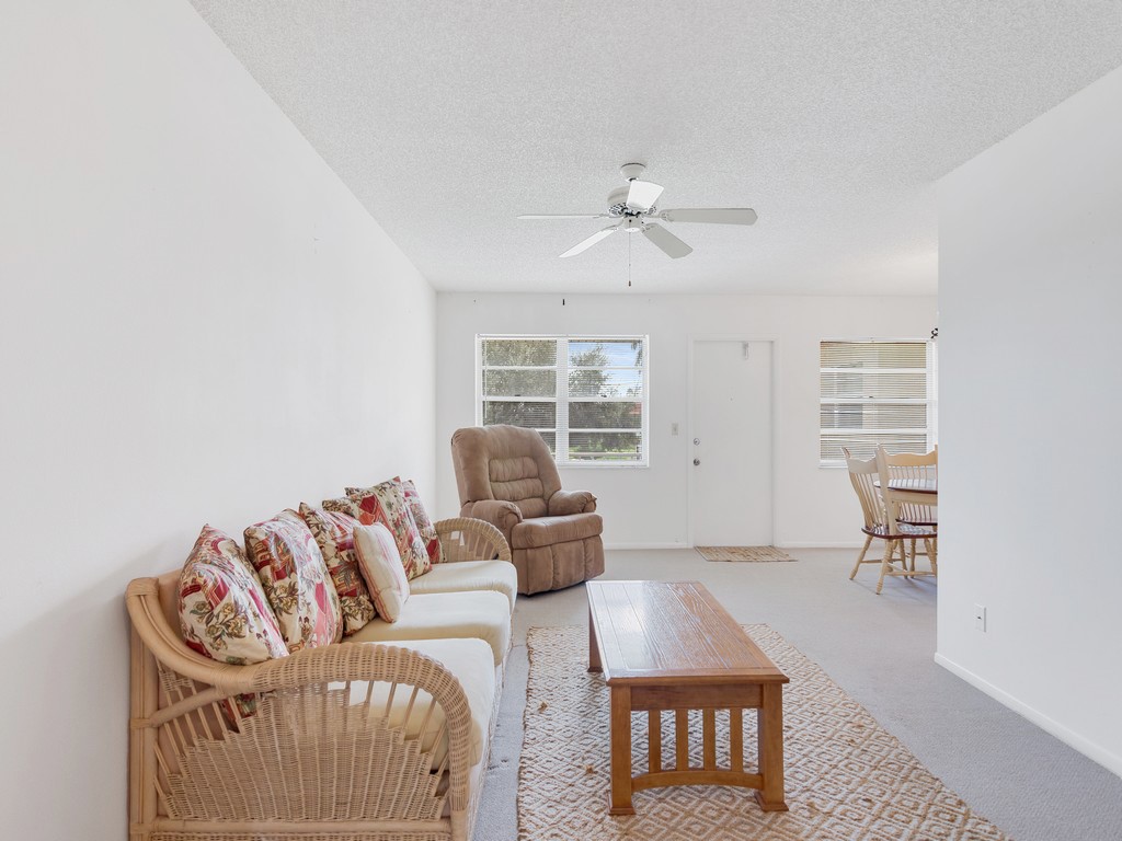 Vero Beach, Florida 32962, United States, 1 Bedroom Bedrooms, ,2 BathroomsBathrooms,Residential,Pending,28715