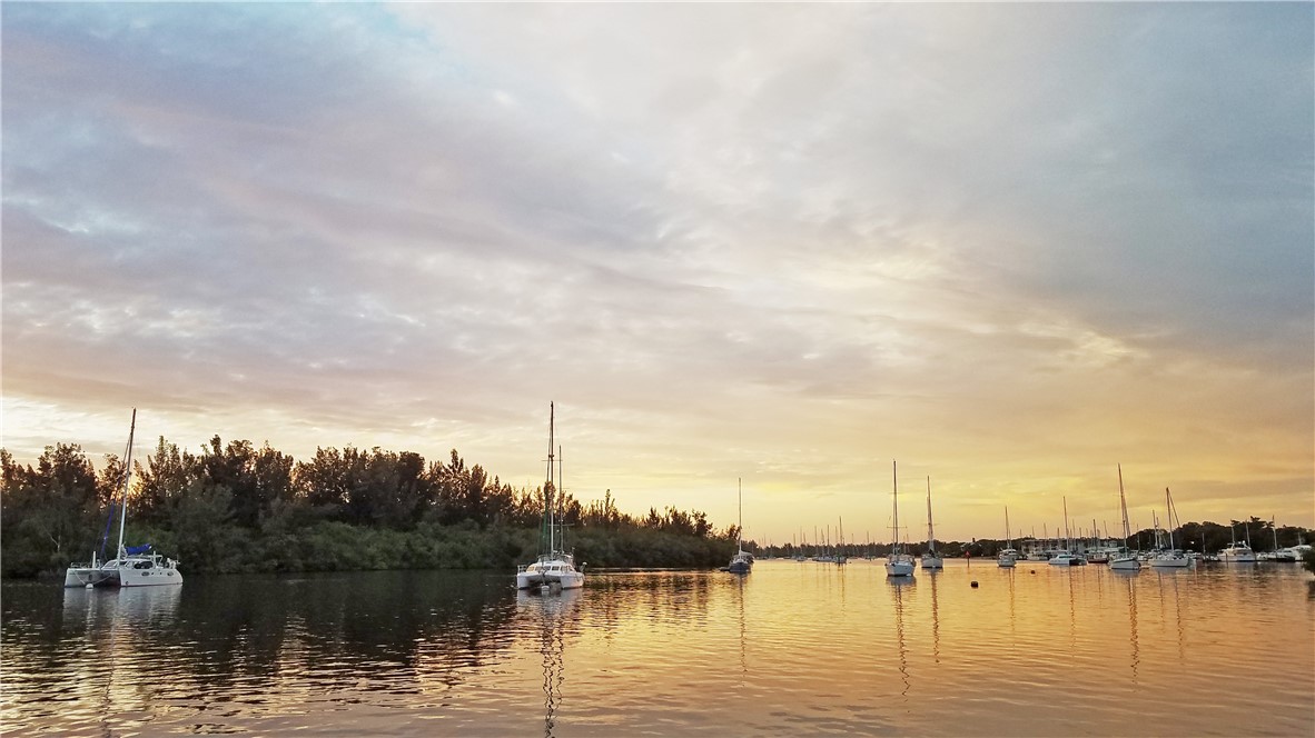 Vero Beach, Florida 32962, United States, 1 Bedroom Bedrooms, ,2 BathroomsBathrooms,Residential,Pending,28715