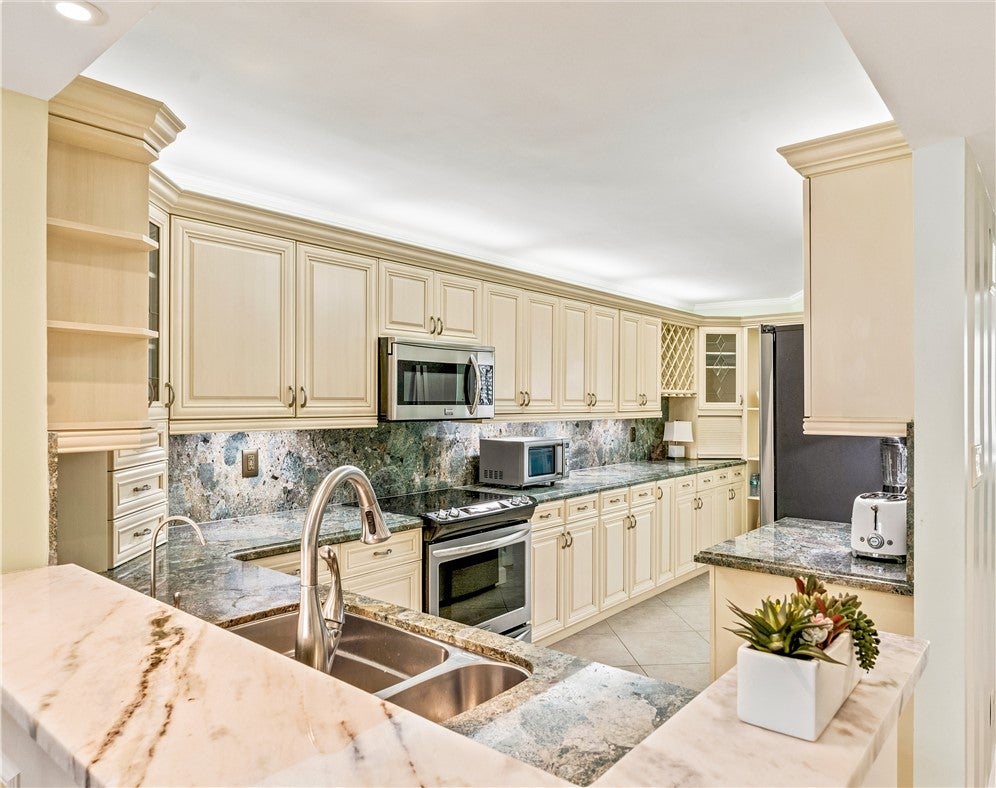 4101 Ocean Drive 2A