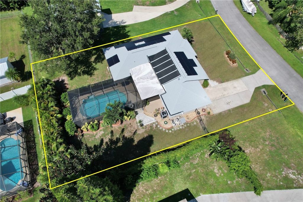 Photo of 750 Wilson Terrace, Sebastian, FL 32958 (MLS # 290246)