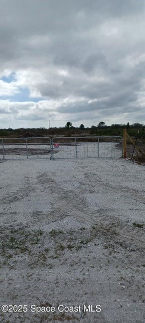 22184 NW 278th Street Okeechobee FL 34972