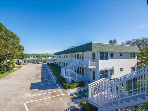 2800 Indian River Boulevard 6S Vero Beach FL 32960