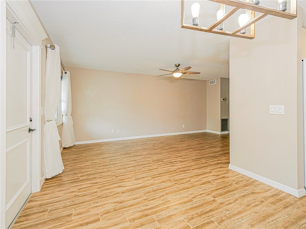 6 Vista Gardens Trail 205