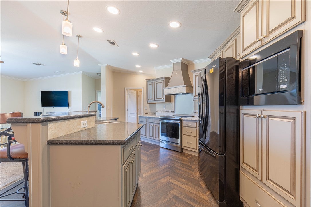 813 Thrush Circle