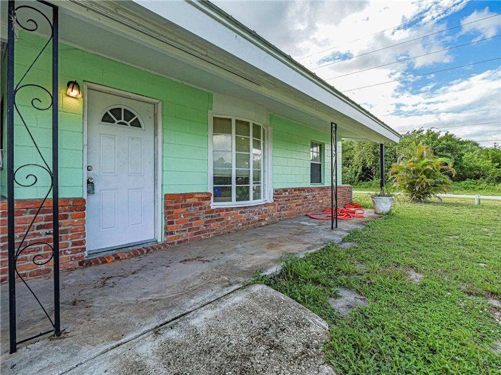 Photo of 2448 1st Court SE, Vero Beach, FL 32962 (MLS # 291477)