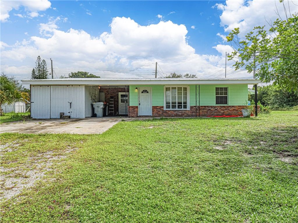 Photo of 2448 1st Court SE, Vero Beach, FL 32962 (MLS # 291477)