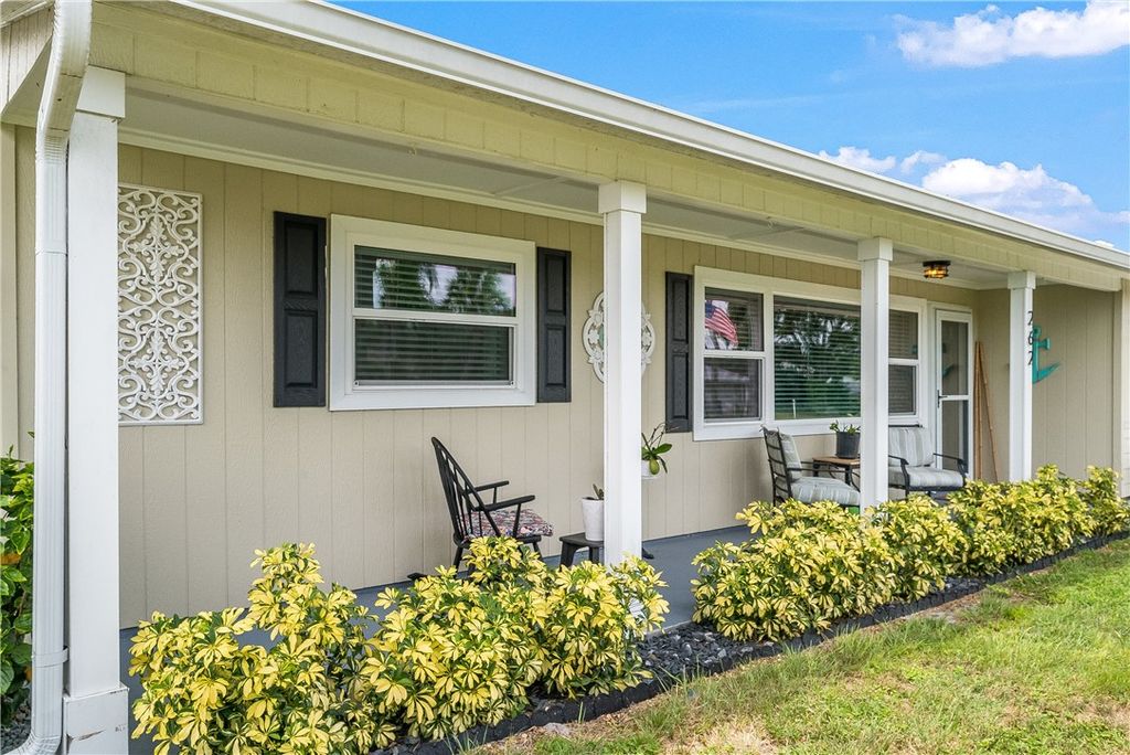 Photo of 262 Dock Avenue, Sebastian, FL 32958 (MLS # 289689)