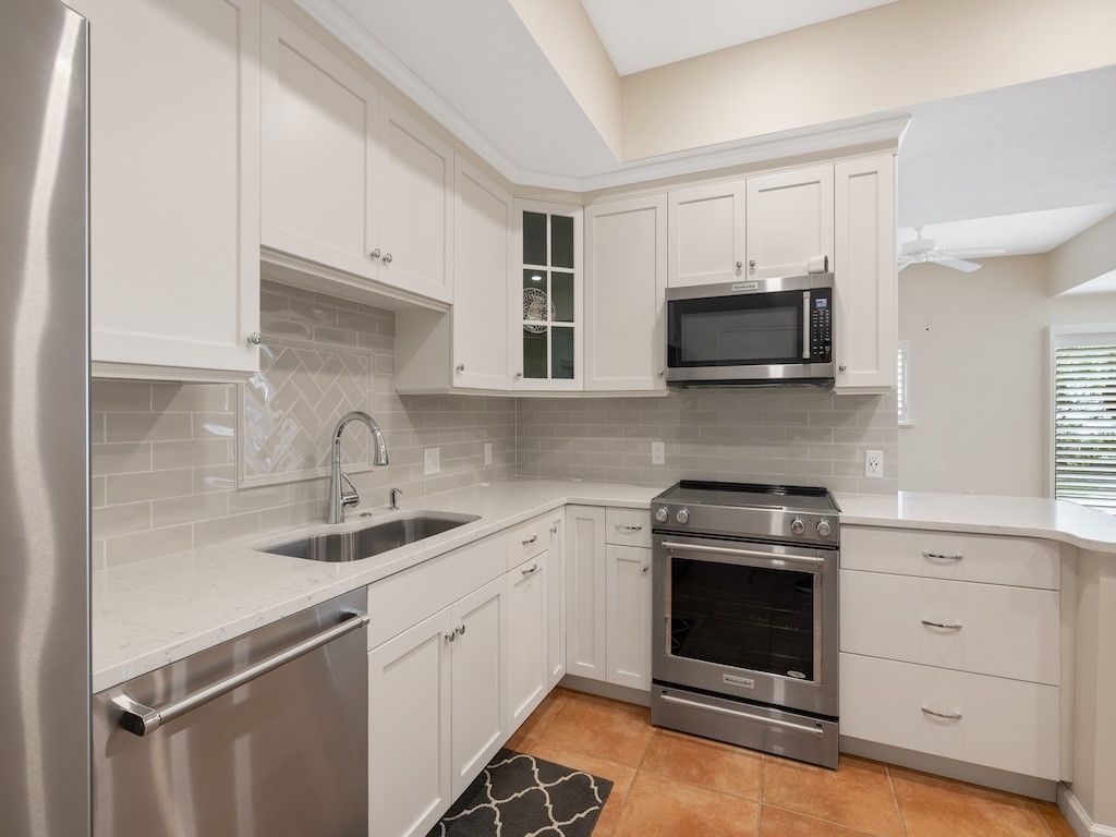 Photo of 544 7th Square SW #101, Vero Beach, FL 32962 (MLS # 291818)