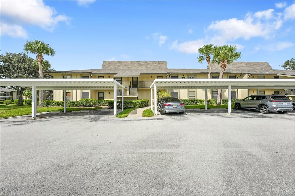Photo of 27 Plantation Drive #102, Vero Beach, FL 32966 (MLS # 291537)