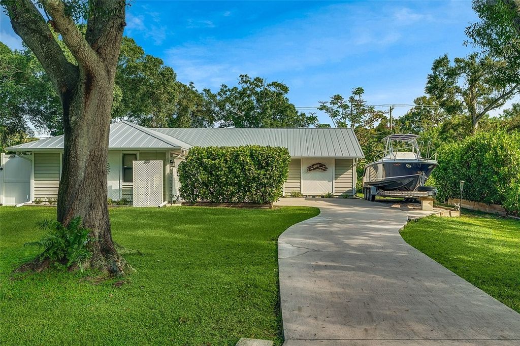 Photo of 781 24th Square, Vero Beach, FL 32962 (MLS # 291416)