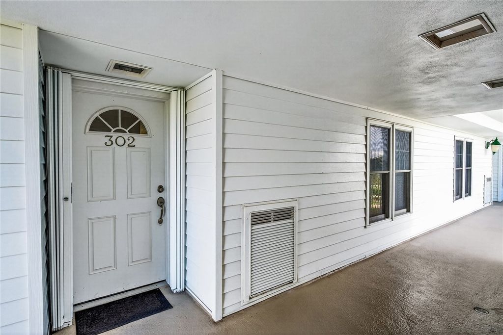 Photo of 2700 Ocean Drive #302, Vero Beach, FL 32963 (MLS # 291140)