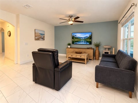 1323 Lexington Place Sw, Vero Beach, FL 32962