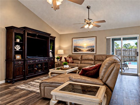 7926 102nd Avenue, Vero Beach, FL 32967