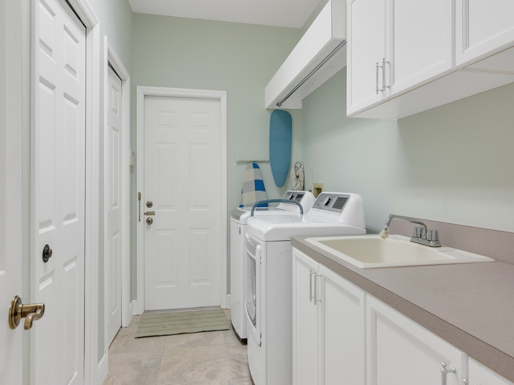 Vero Beach, Florida, 32963, United States, 4 Bedrooms Bedrooms, ,3 BathroomsBathrooms,Residential,Active,1990280