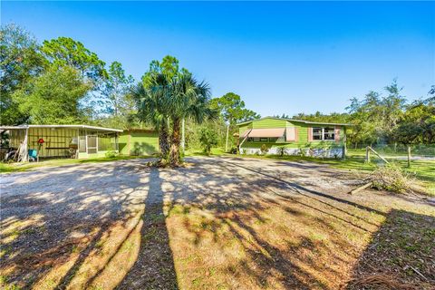 A home in Okeechobee