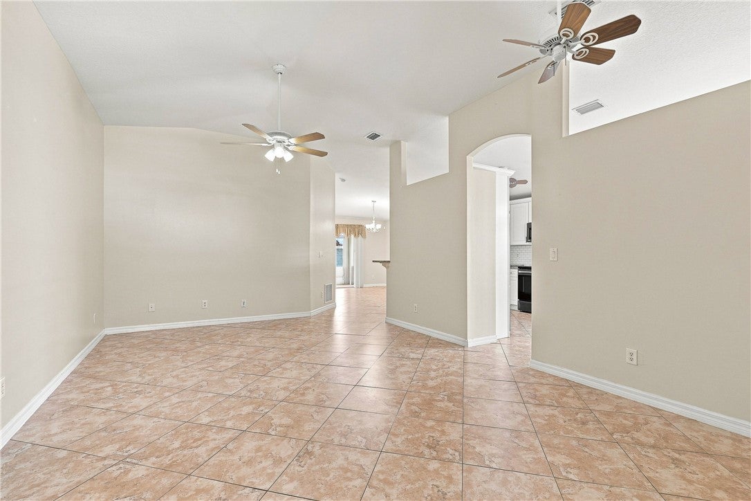 815 Greenleaf Circle