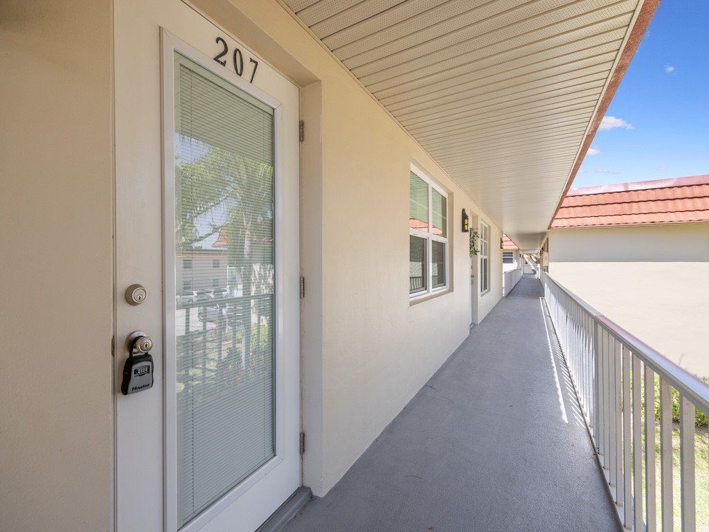 48 Woodland Drive 207