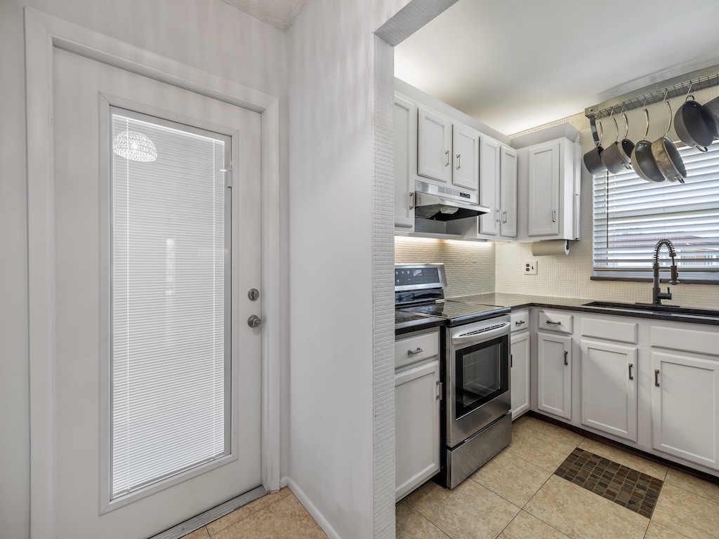 48 Woodland Drive 207