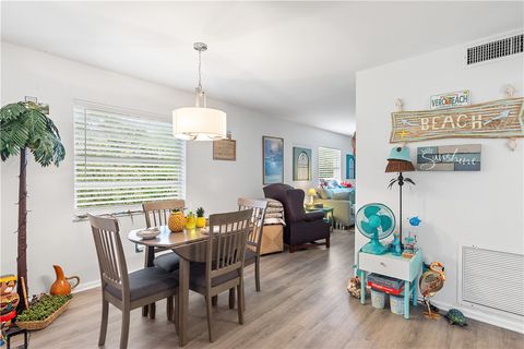 51 Woodland Drive 207 Vero Beach FL 32962
