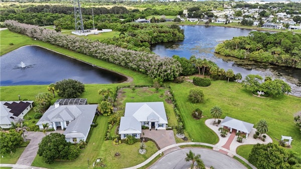 108 SNOWY EGRET WAY, SEBASTIAN, FL 32958 - Image 2c8fe7deae711c9ecef005db382febaf/923071077