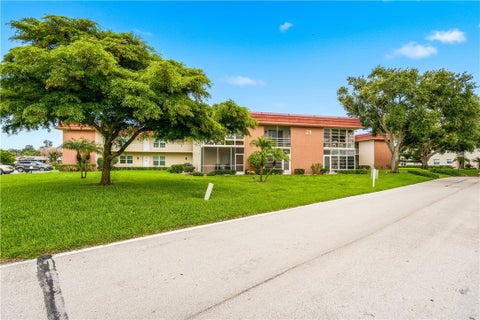29 Pine Arbor Lane 204, Vero Beach, FL 32962