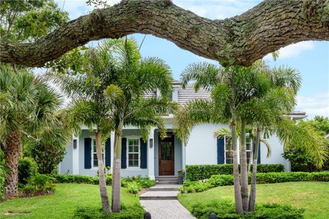 Photo of 101 Island Place, Vero Beach, FL 32963 (MLS # 297959)