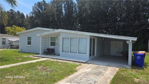 2 beds bed, 1 baths bath property at 329 21st Road Sw, Vero Beach, FL 32962