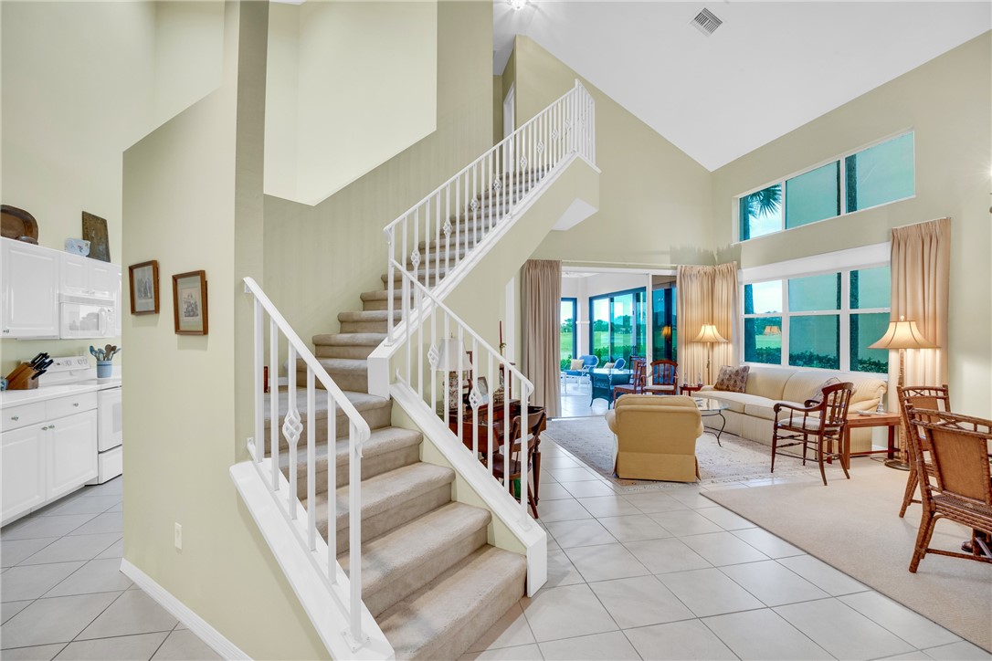 1725 Victoria Circle