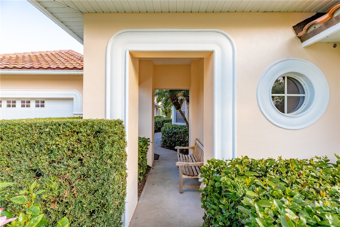 1725 Victoria Circle