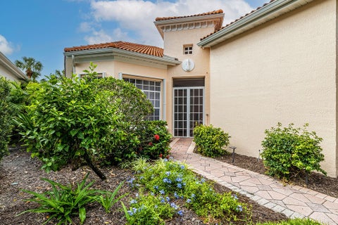 845 Island Club Lane, Vero Beach, FL 32963