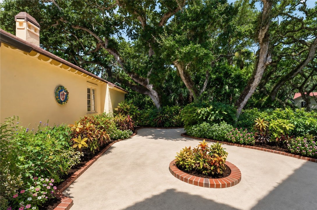 940 Sandfly Lane