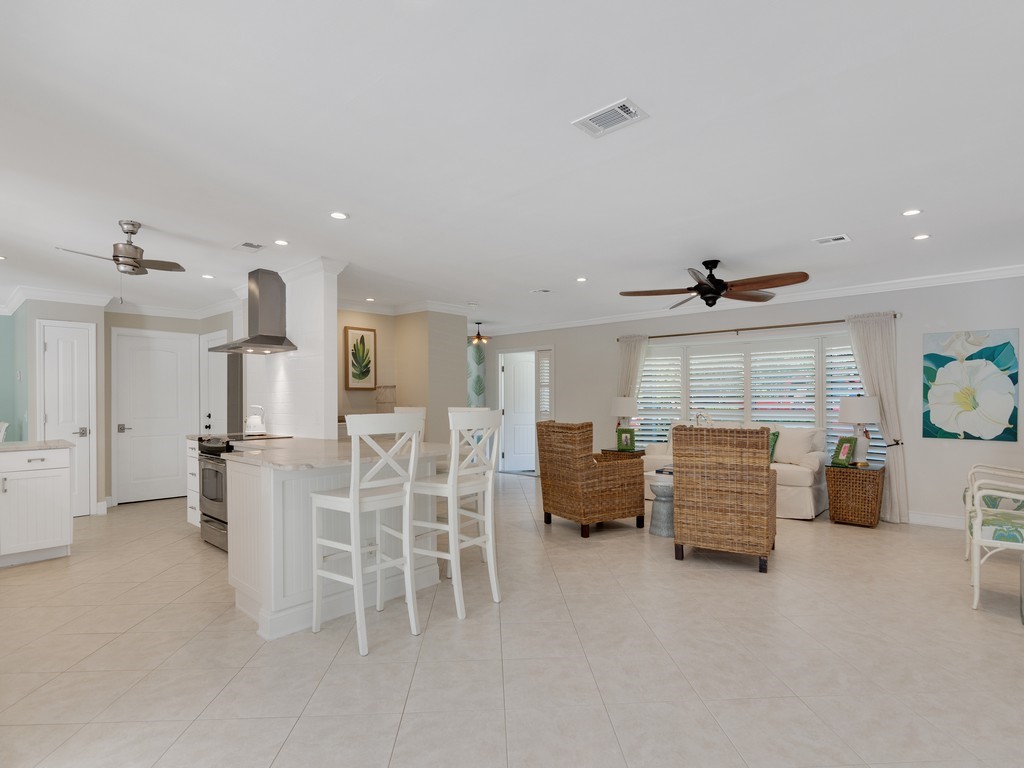 935 Treasure Lane