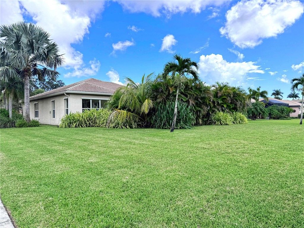 Photo of 2415 Old Raven Lane SW, Vero Beach, FL 32962 (MLS # 291342)
