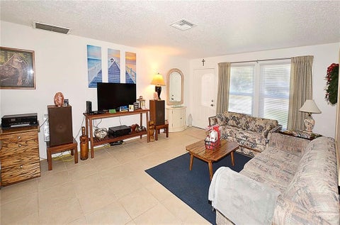 5605 39th Street, Vero Beach, FL 32966