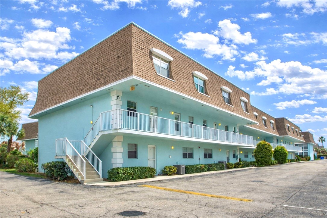 1901 Indian River Boulevard 210D