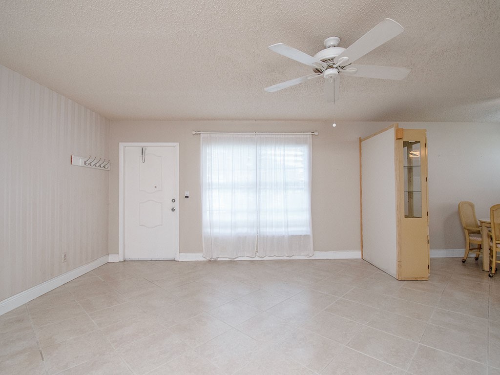 15 Vista Palm Lane 102