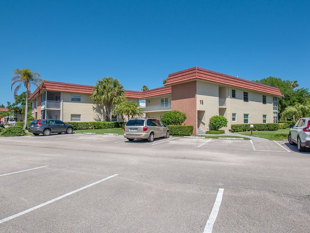 15 Vista Palm Lane 102, Vero Beach