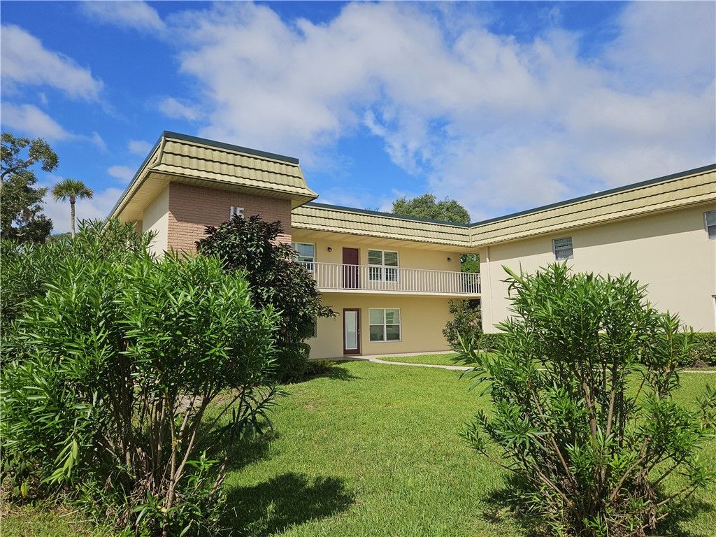 Photo of 15 Vista Gardens Trail #206, Vero Beach, FL 32962 (MLS # 291492)