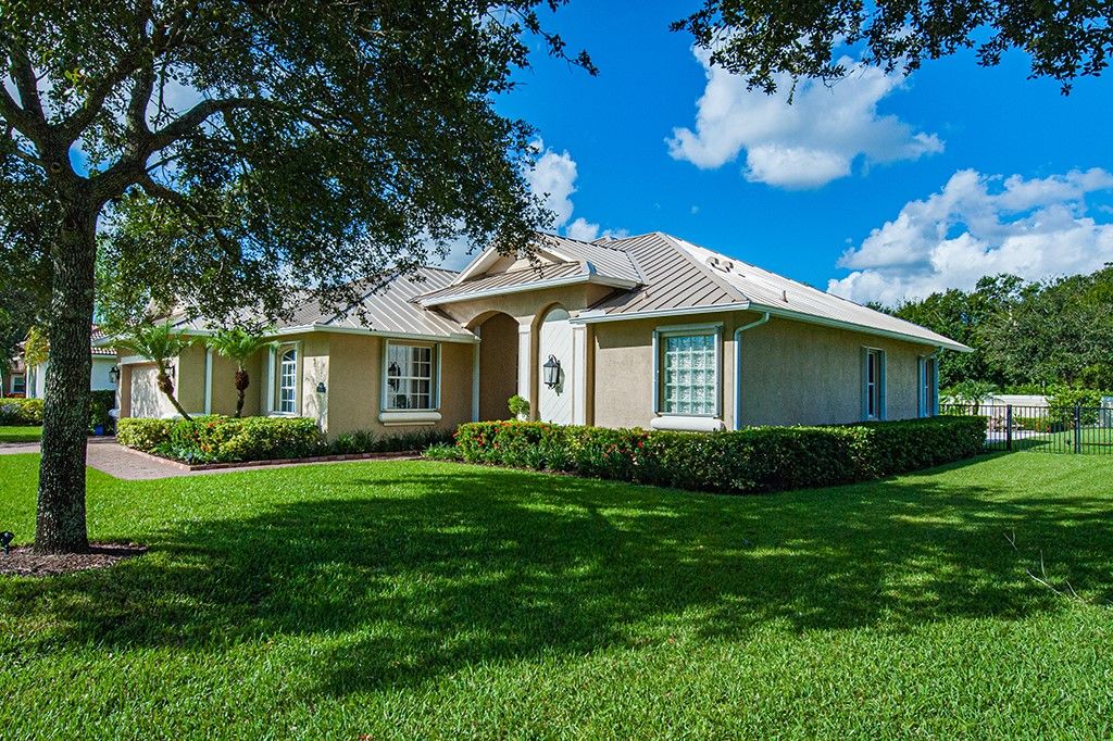 Photo of 1695 Lee Avenue, Vero Beach, FL 32966 (MLS # 291398)