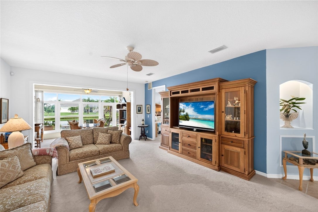 396 W Tangerine Square SW