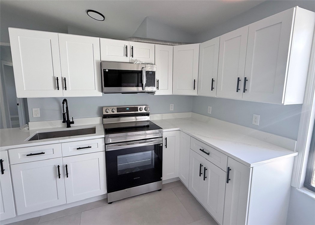 745 17th Lane SW - Photo 4
