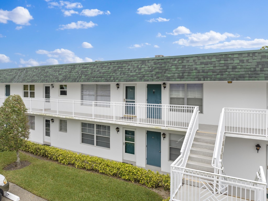 2800 Indian River Boulevard M7