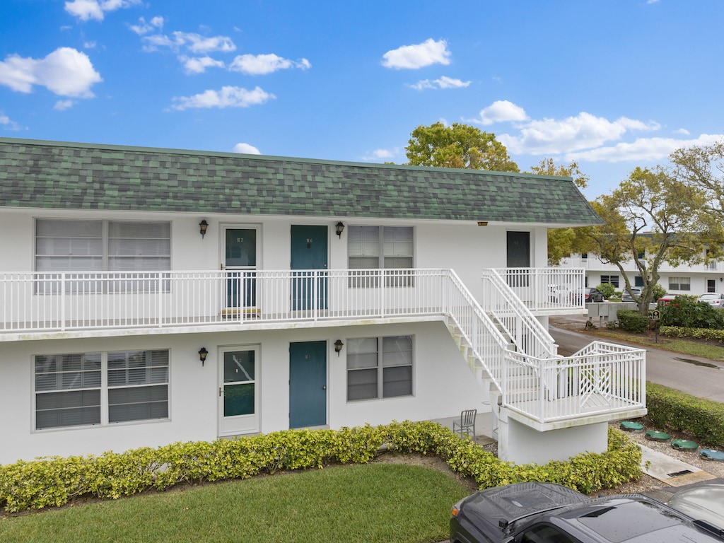 2800 Indian River Boulevard M7