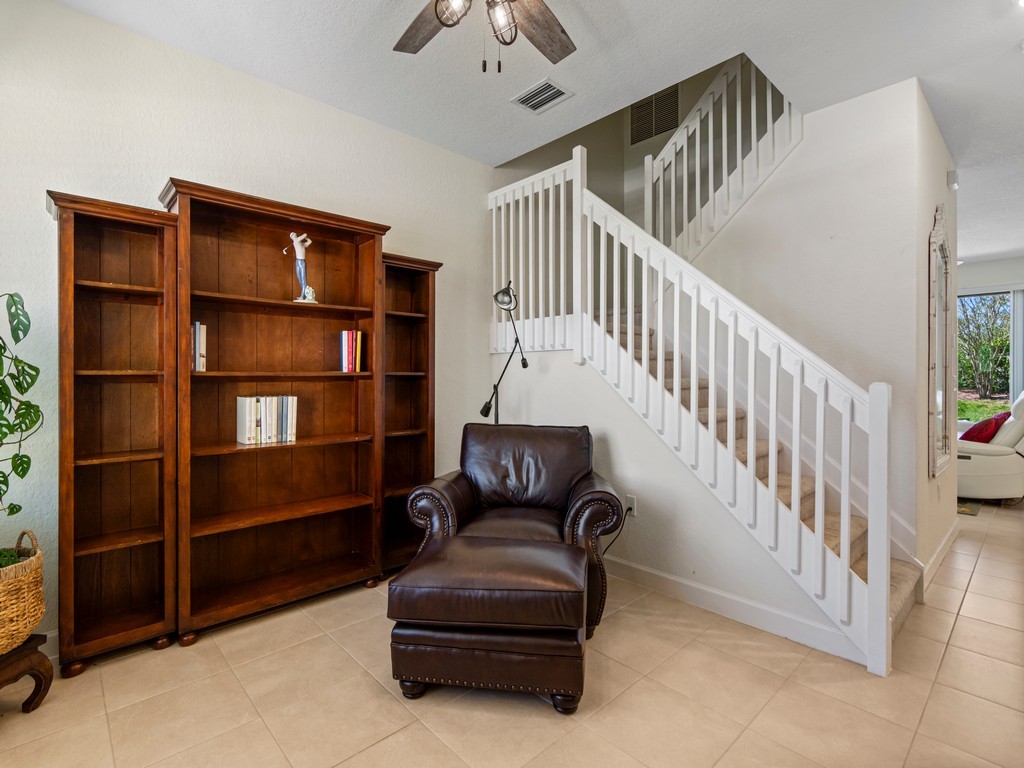 10087 W Villa Circle