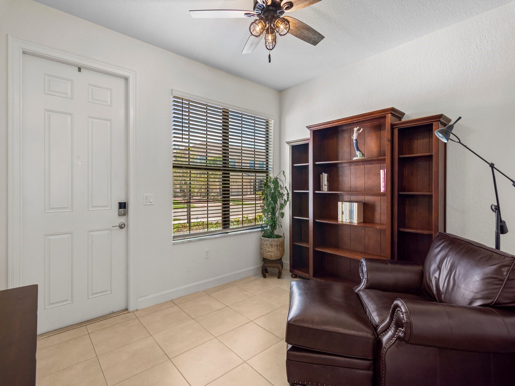 10087 W Villa Circle