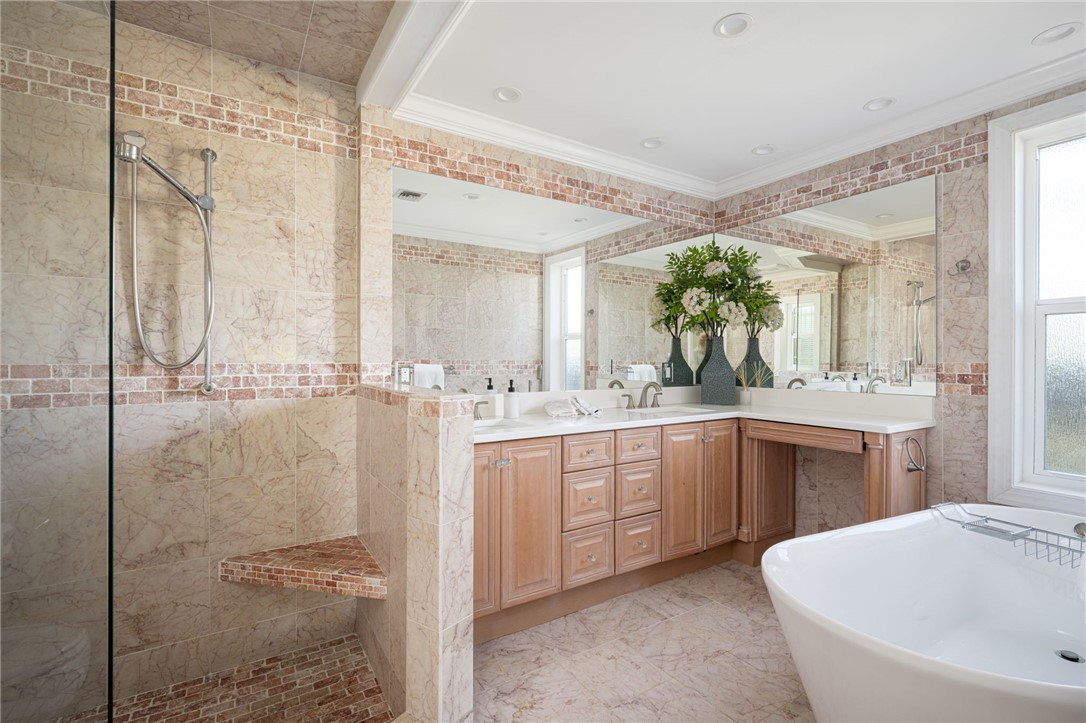 Vero Beach, Florida 32963, United States, 3 Bedrooms Bedrooms, ,2 BathroomsBathrooms,Residential,Pending,6910